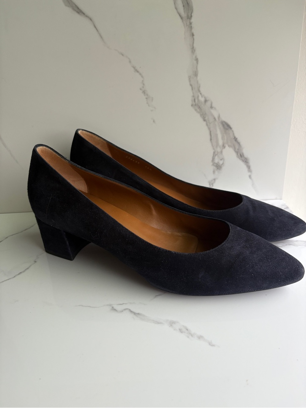 Aquatalia sz 10.5 Pasha Weatherproof Pump Navy Suede Heels Shoes Office Pointy